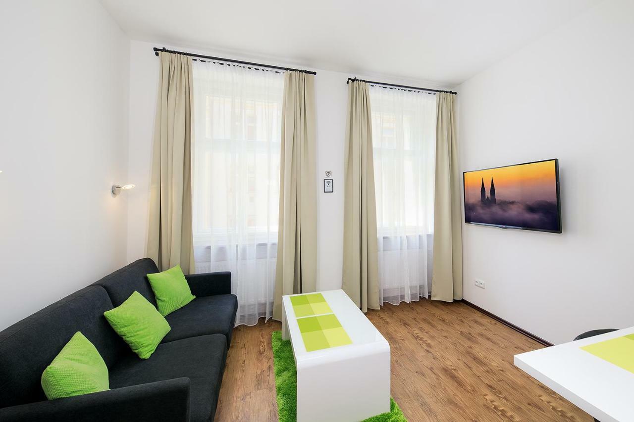 Apartment Near City Centre With Parking Place Praag Buitenkant foto