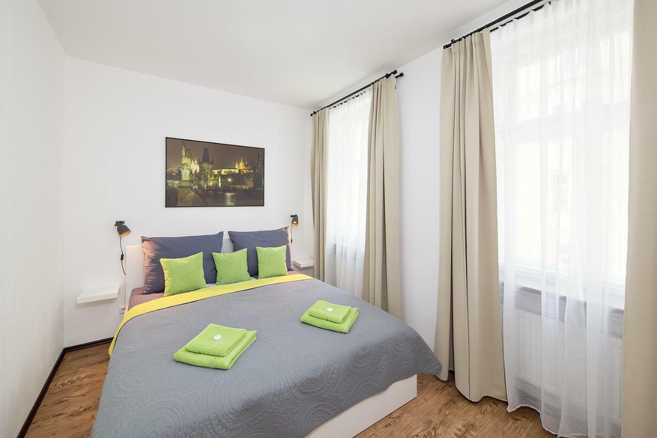 Apartment Near City Centre With Parking Place Praag Buitenkant foto
